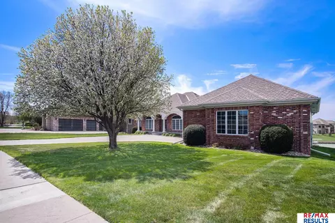 Exterior - 17064 S Reflection Cir, Bennington, NE 68007 photo 10 of 24