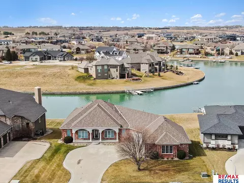 View/Area - 17064 S Reflection Cir, Bennington, NE 68007 photo 1 of 10