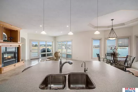 Kitchen - 17064 S Reflection Cir, Bennington, NE 68007 photo 6 of 8