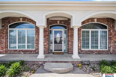 Exterior - 17064 S Reflection Cir, Bennington, NE 68007 photo 11 of 24