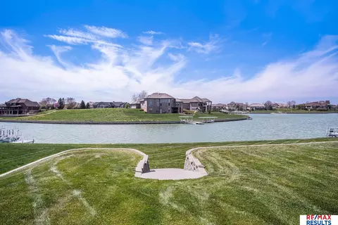 View/Area - 17064 S Reflection Cir, Bennington, NE 68007 photo 3 of 10