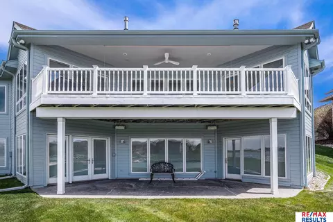 Exterior - 17064 S Reflection Cir, Bennington, NE 68007 photo 5 of 24