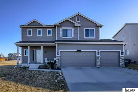 16403 Potter St, Bennington, NE 68007