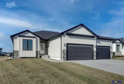 11635 N 146th St, Waverly, NE 68462