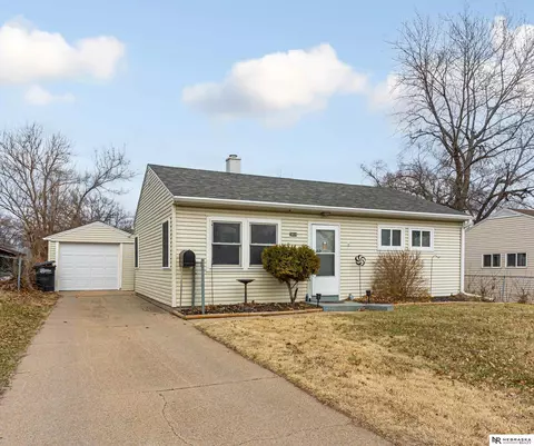 3808 Vinton St, Omaha, NE 68105