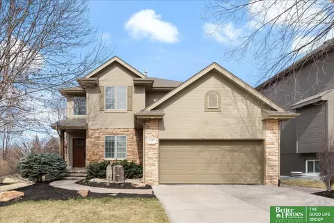 19704 Harney St, Elkhorn, NE 68022