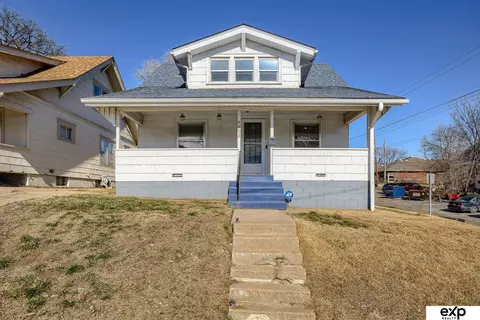 4802 Cuming St, Omaha, NE 68132