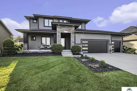 20176 D St, Omaha, NE 68130