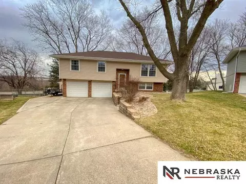 6219 S 72nd Ave, Ralston, NE 68127