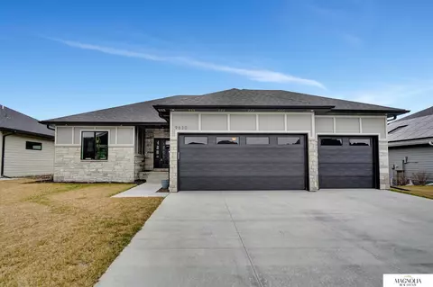 9630 Toma Rd, Lincoln, NE 68526