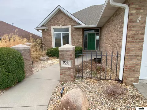 9541 Wildfire Cir, Lincoln, NE 68512