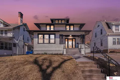 2422 Redick Ave, Omaha, NE 68112