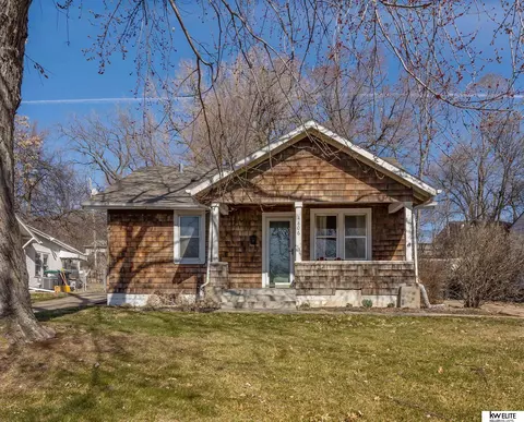 4806 Charles St, Omaha, NE 68132