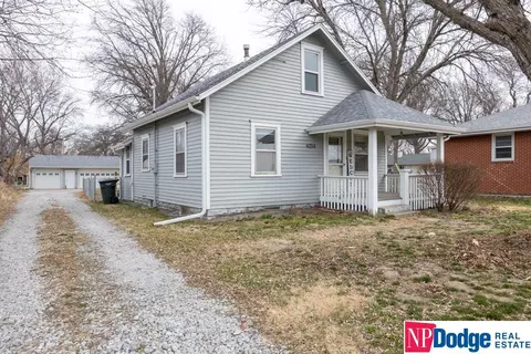 4264 Vine St, Lincoln, NE 68503