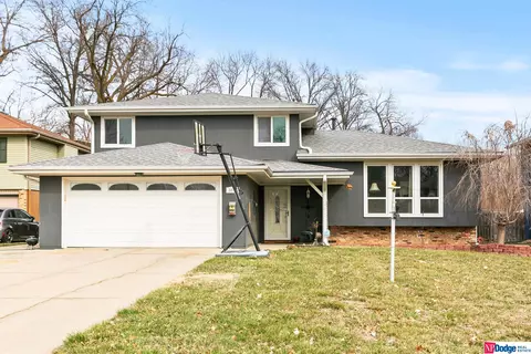3012 Leawood Dr, Bellevue, NE 68123