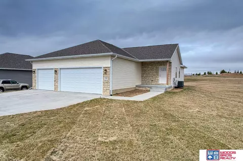 1212 Aster Rd, Lincoln, NE 68521