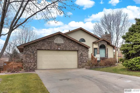 1514 Sunshine Blvd, Bellevue, NE 68123