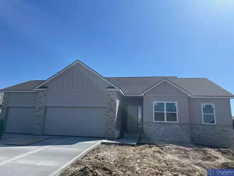 5109 N 210 St, Elkhorn, NE 68022