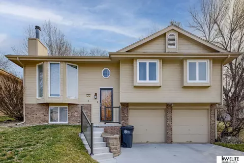 1603 N 152 Plz, Omaha, NE 68154