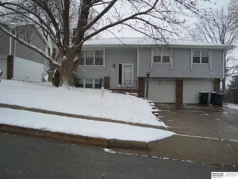10913 X St, Omaha, NE 68137