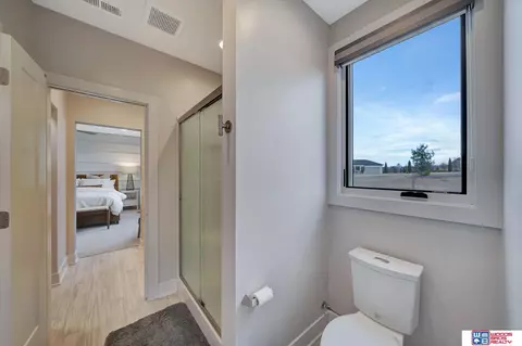 Bath - 6333 Elderberry Ln, Roca, NE 68430 photo 13 of 15