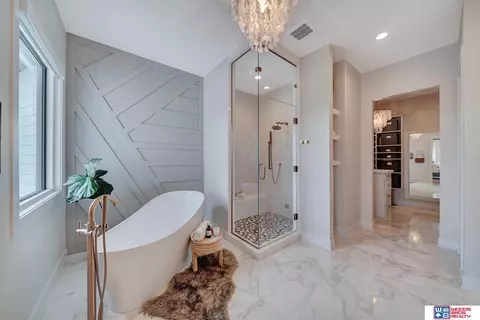 Bath - 6333 Elderberry Ln, Roca, NE 68430 photo 4 of 15