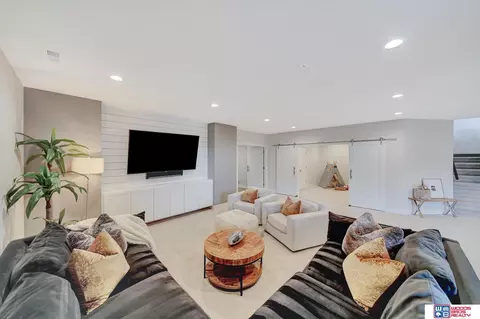 Living - 6333 Elderberry Ln, Roca, NE 68430 photo 7 of 11