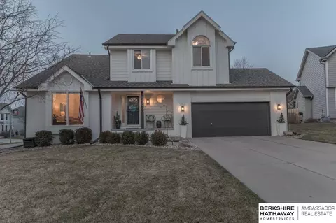 16330 Hamilton Cir, Omaha, NE 68118
