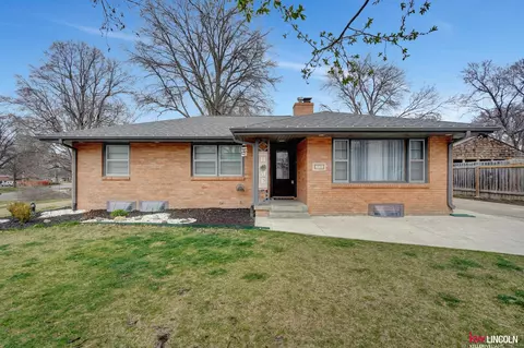 6400 Madison Ave, Lincoln, NE 68507