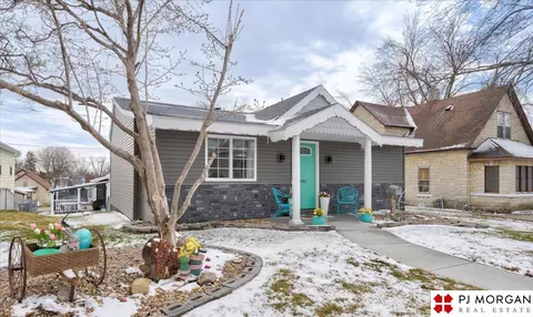 3913 T St, Omaha, NE 68107