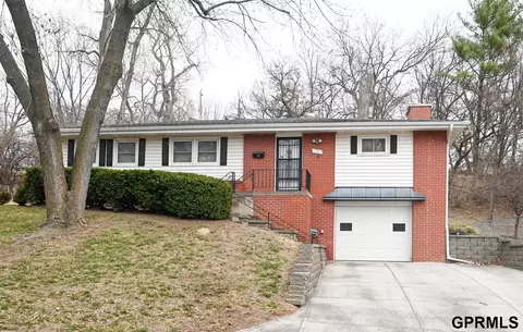 1701 Madison St, Bellevue, NE 68005