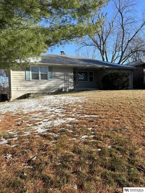 6634 Western Ave, Omaha, NE 68132