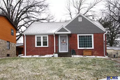 1409 Cheyenne St, Lincoln, NE 68502