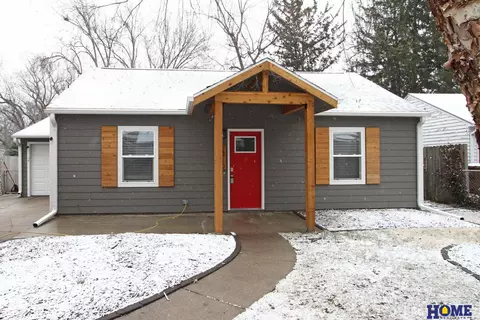 2910 S 42nd St, Lincoln, NE 68506