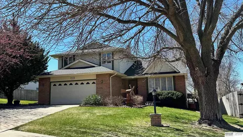 14111 Edna Cir, Omaha, NE 68138