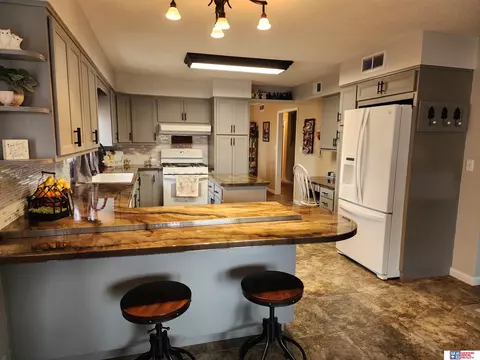 Kitchen - 1909 S 4th Ave, Beatrice, NE 68310 photo 2 of 4