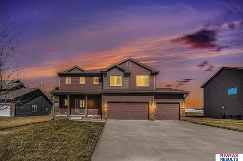 20312 Crystal Ave, Gretna, NE 68028