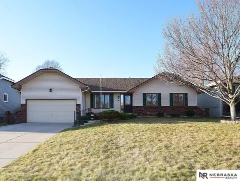 9325 Y St, Ralston, NE 68127