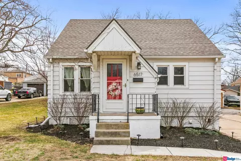 6517 Blondo St, Omaha, NE 68104