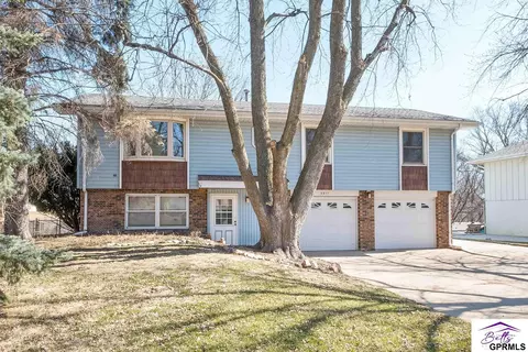 3911 N 101 St, Omaha, NE 68134