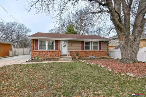 5211 S 52nd St, Lincoln, NE 68516