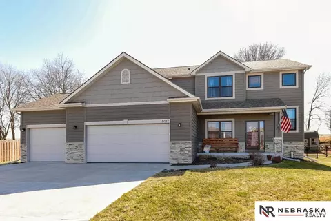 5017 Waterford Ave, Bellevue, NE 68133