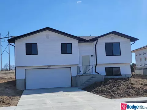 1121 Pennsylvania Ave, Lincoln, NE 68521
