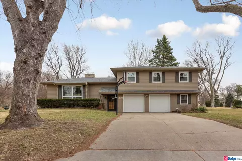 1633 S 99th St, Omaha, NE 68124
