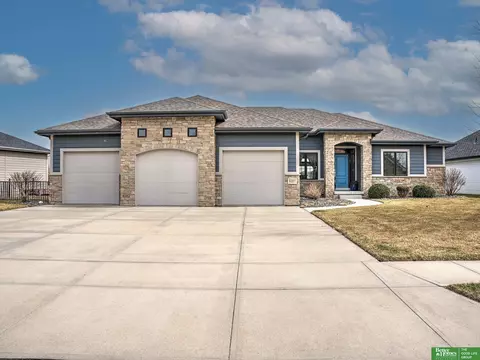 8207 N 281st Ave, Valley, NE 68064