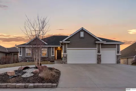 7502 N 279th St, Valley, NE 68064