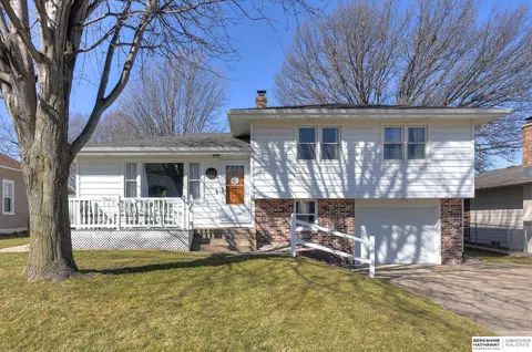 129 Aberdeen St, Gretna, NE 68028