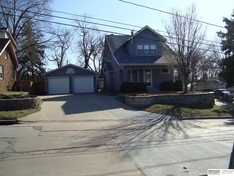 4225 J St, Omaha, NE 68107