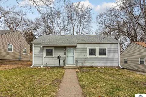 6788 Hamilton St, Omaha, NE 68132
