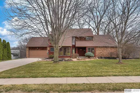 11029 N 61st St, Omaha, NE 68152